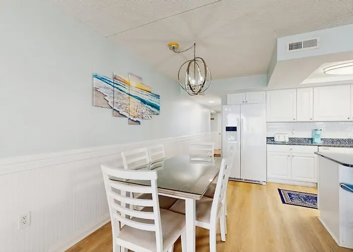 Stunning Beachfront With Balcony Tennis & Views Pools Gym & Ac Holiday home Ocean City